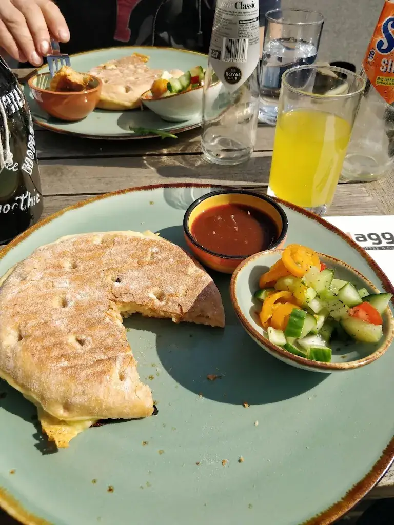 James Thomson_Uniek Maasbracht_Maasbracht_review