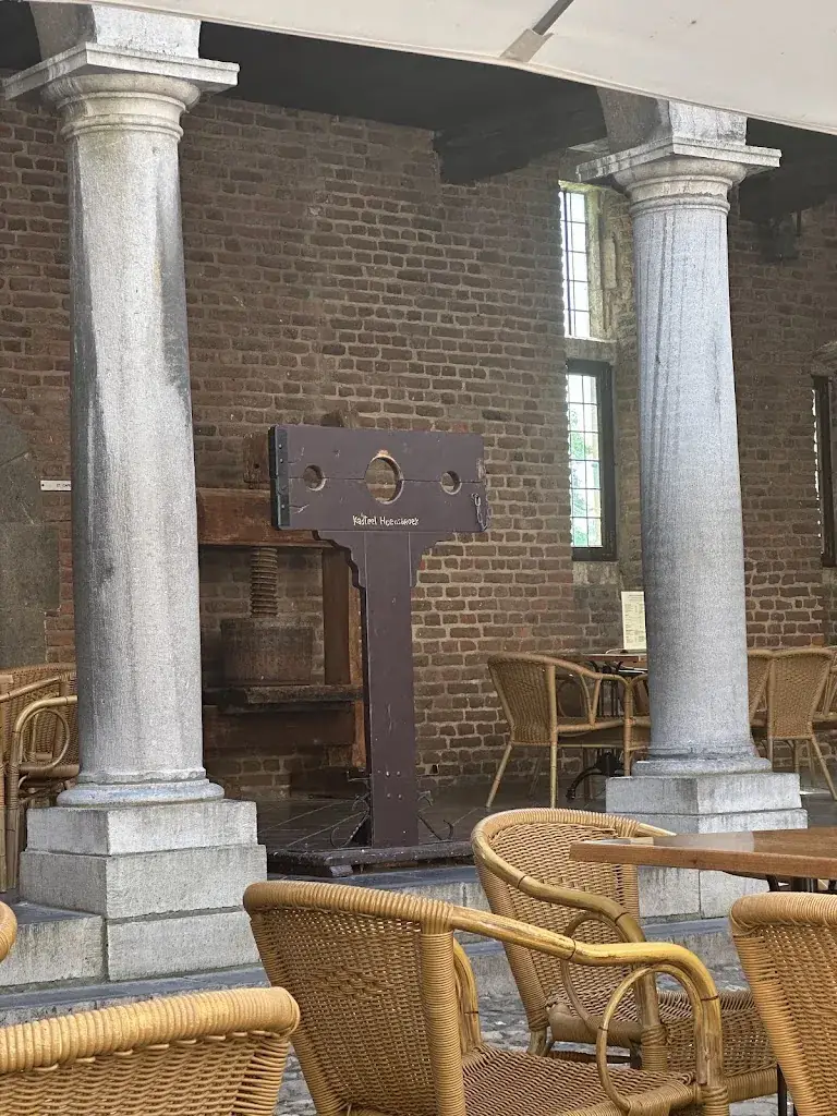 Der Doofenschmertz_Domestique_Hoensbroek_review