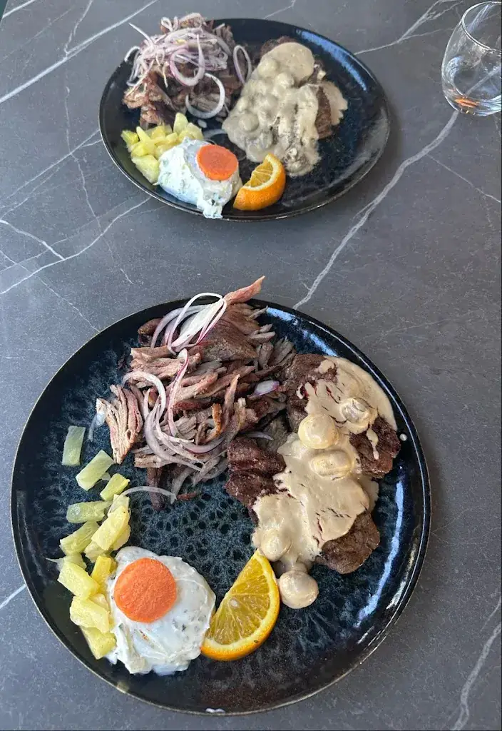 Iraj Toloue_Grieks Restaurant Kreta_Beek_review