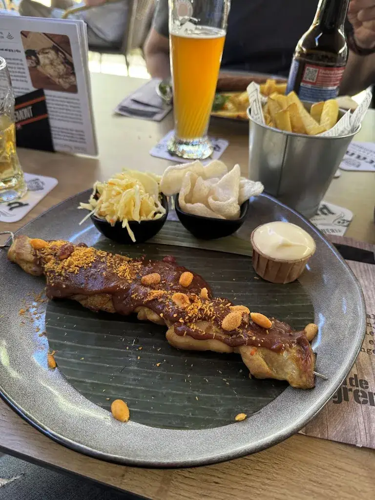 Nicolai Lewandowski_Boscafe De Grens_Reuver_review