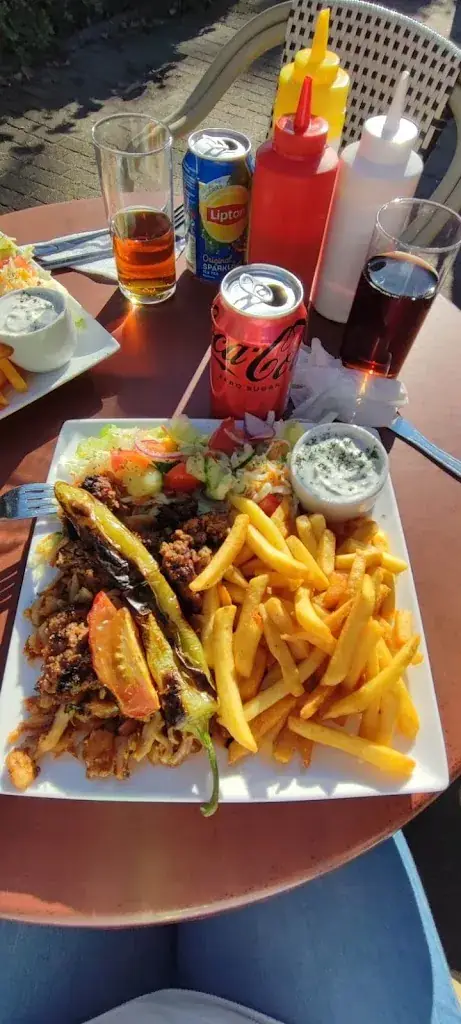 Manuel Schwachofer_La Vita Pizzeria en Grillroom_Oostrum_review