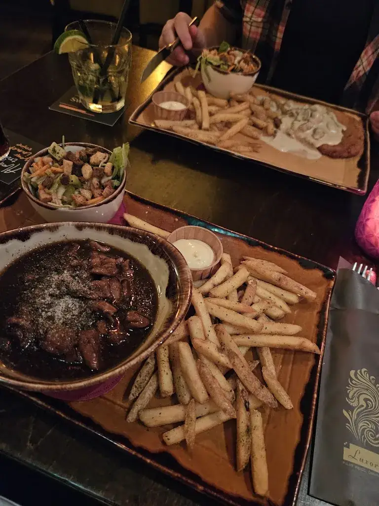 Menu_Grand Café Luxor_Reuver_image_3