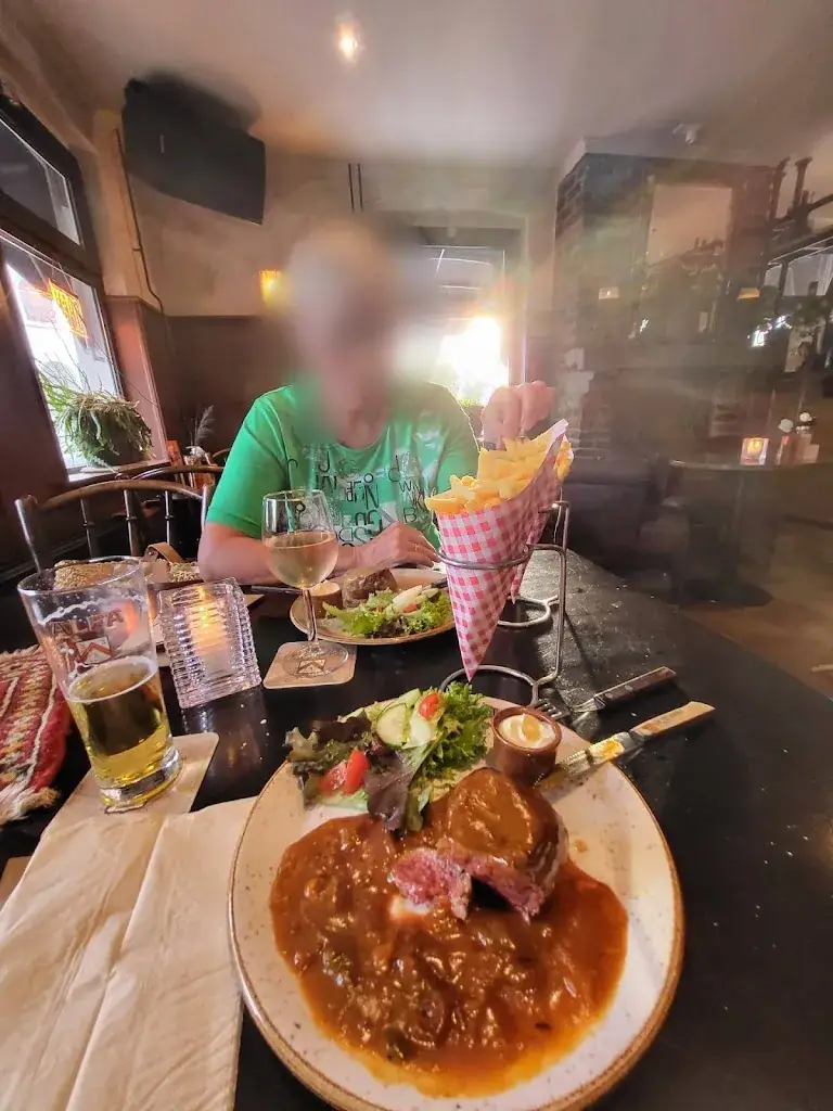 Anne Pijpker_Eetcafé Liebes_Posterholt_review