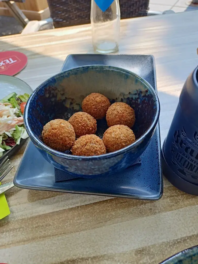 Anna Sirne_Eetcafé 't Berghoes_Hoop_review