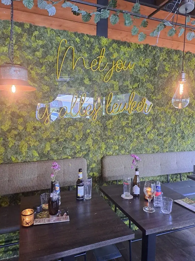 Hanna ZHY_Le Carrefour Preuf & Proost_Odiliënberg_review