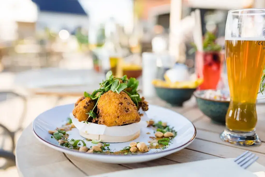 Humphrey's Restaurant Thorn_Thorn_slider_image_3