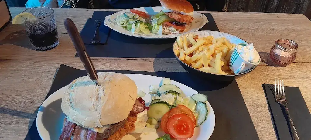 madheadmadDAZ_Terras Maasoever_Urmond_review