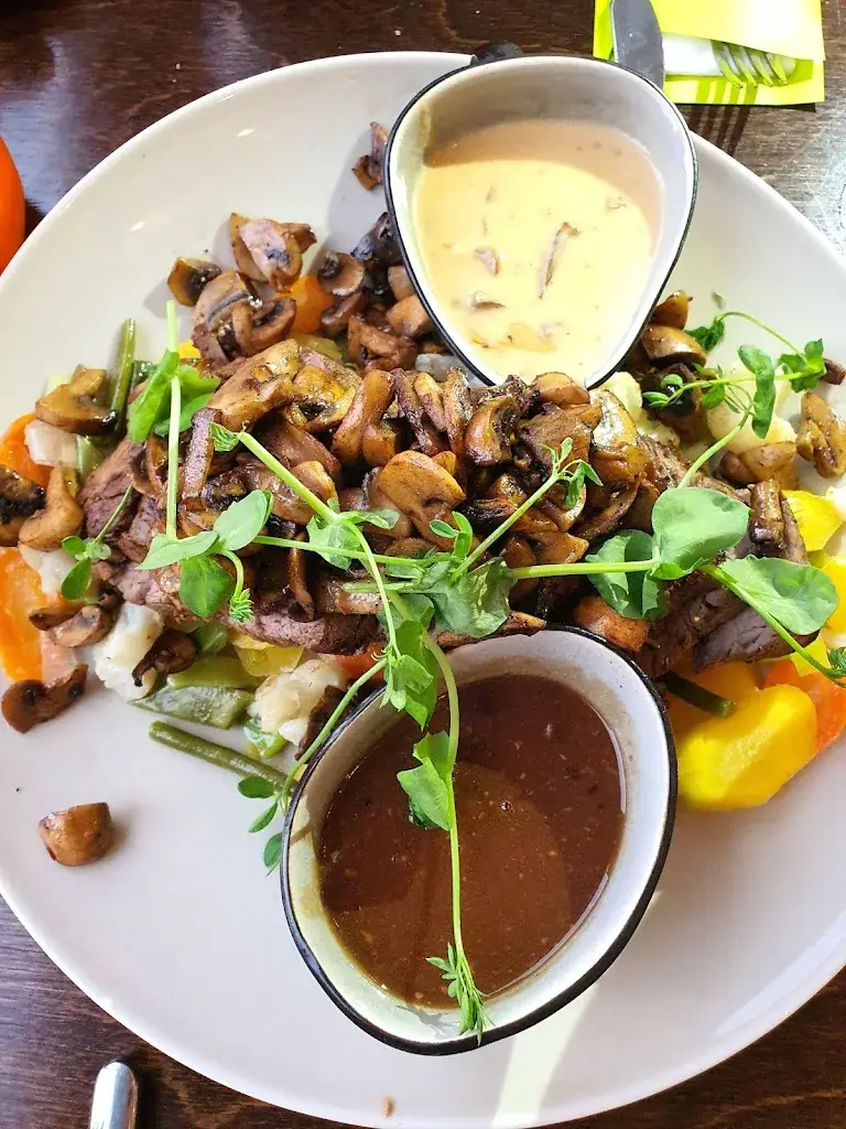 Menu_Hense Koeëb eten en drinken_Stramproy_image_4