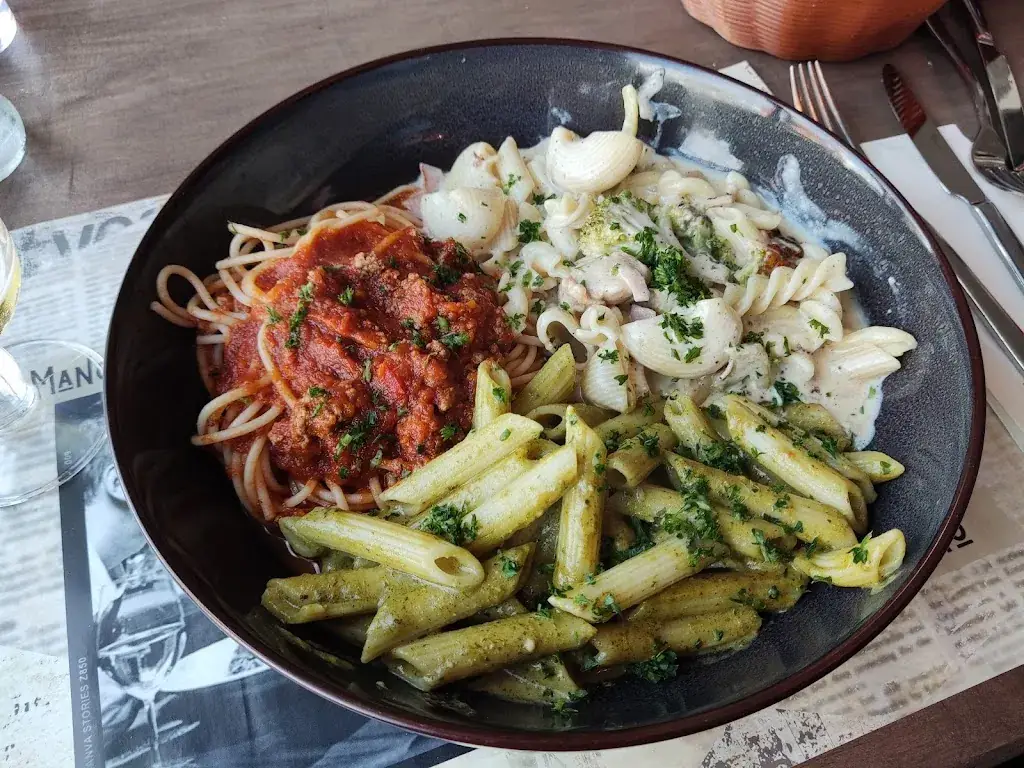 Bistro Tredici_Stramproy_slider_image_3