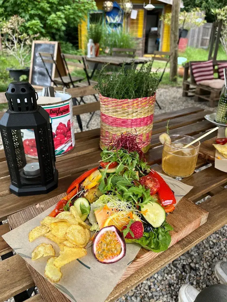 Renée Van De W_De Oerkamer_Stramproy_review