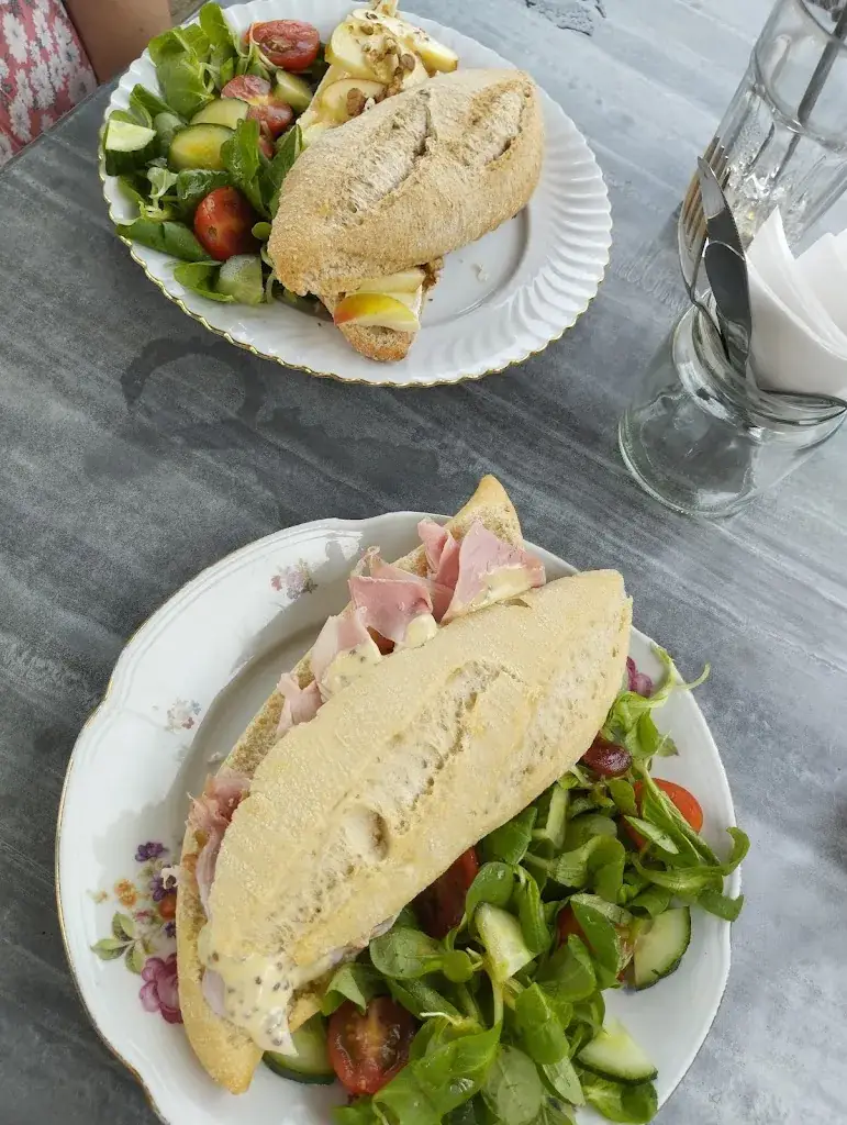 Stanislav Yordanov_Auberge A Gen Kirk_Vijlen_review