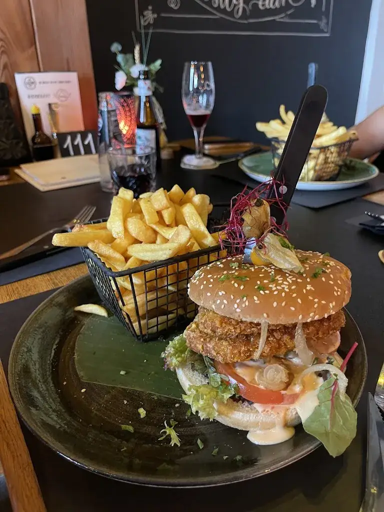 Ali Aghajafari_Café-Restaurant Bergzicht_Vijlen_recensione