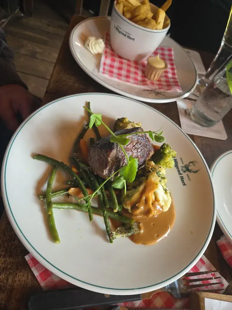 Veronika Haagen_Boscafé 't Hijgend Hert_Vijlen_review