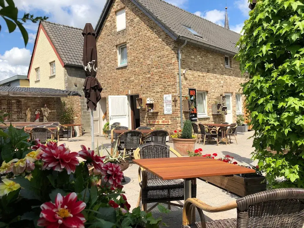 Herberg Oud Holset restaurant in Lemiers