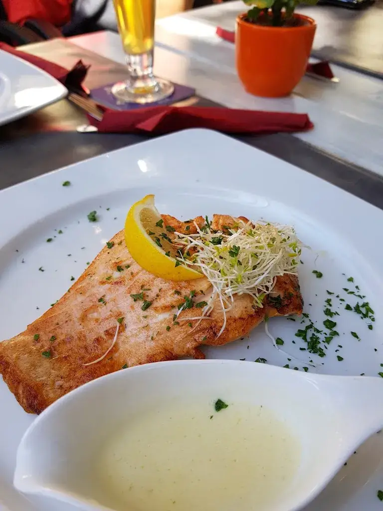 Angelo Chen_Café Restaurant 