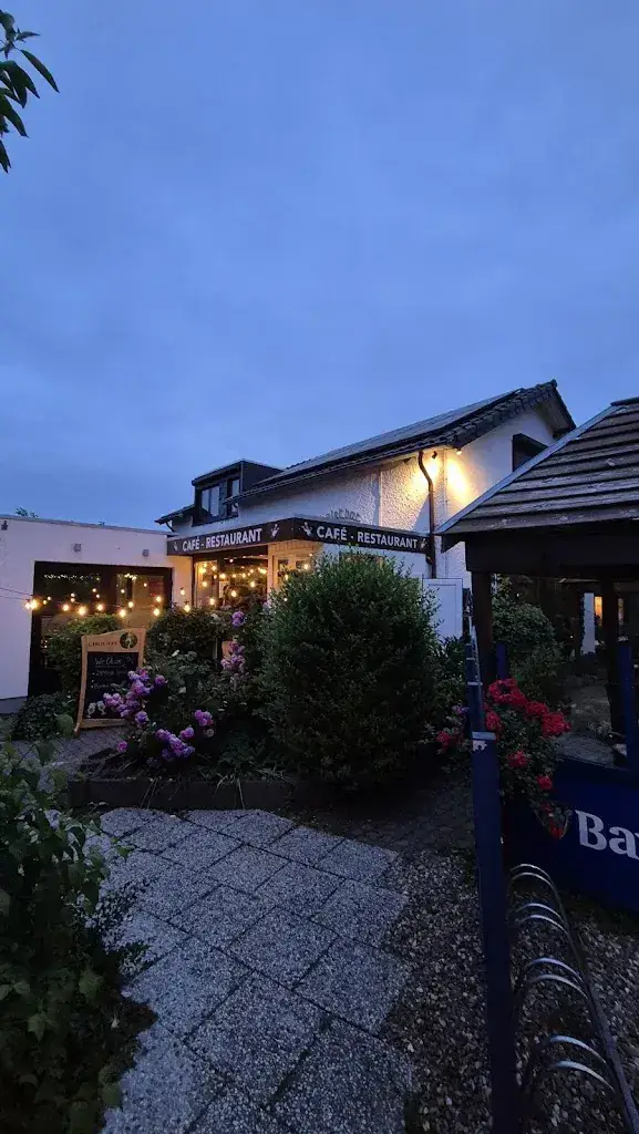 R W_Chalet Tavern_Vaals_review
