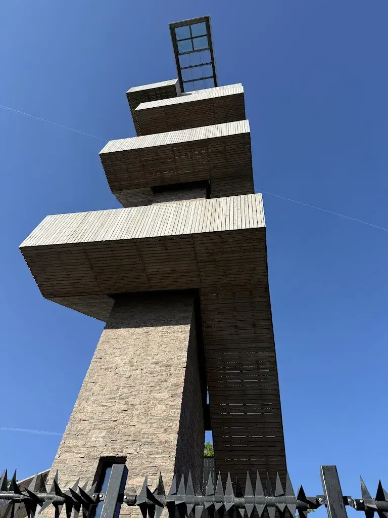 A. Still_Wilhelmina Towers_Vaals_review