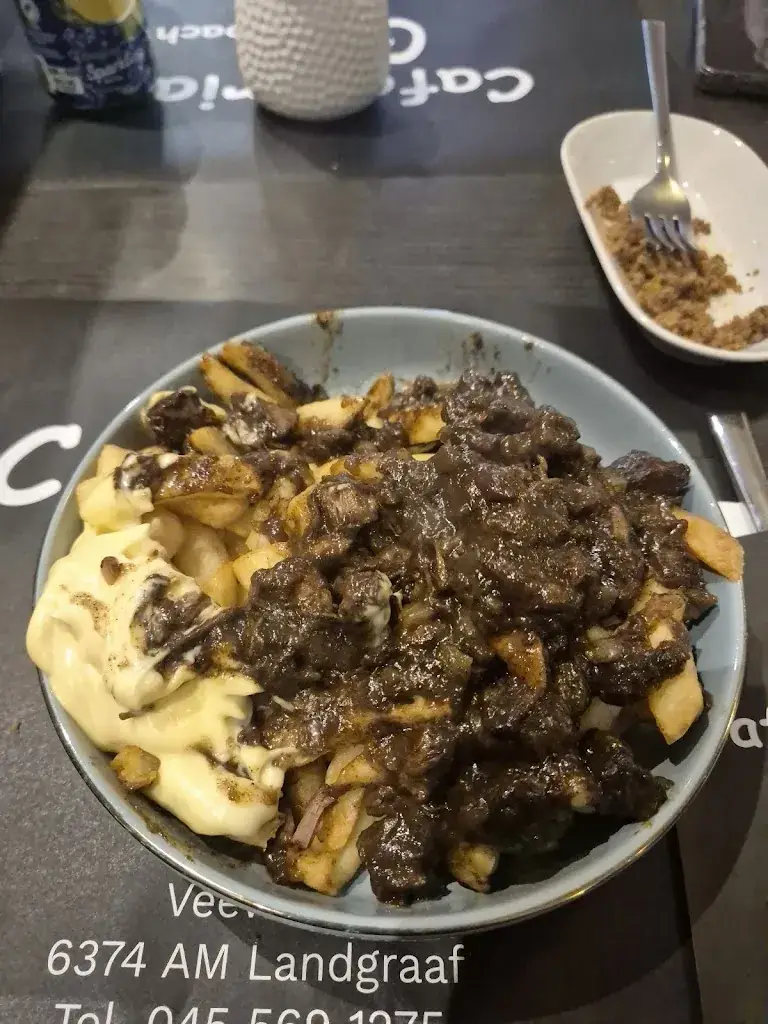 Ray Mil_Friture Cafetaria Oud Waubach_Landgraaf_reseña