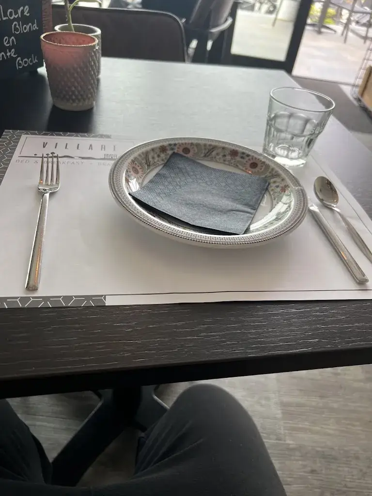 Orestis Angouridakis_B&B - Brasserie Villare_Wijlre_review