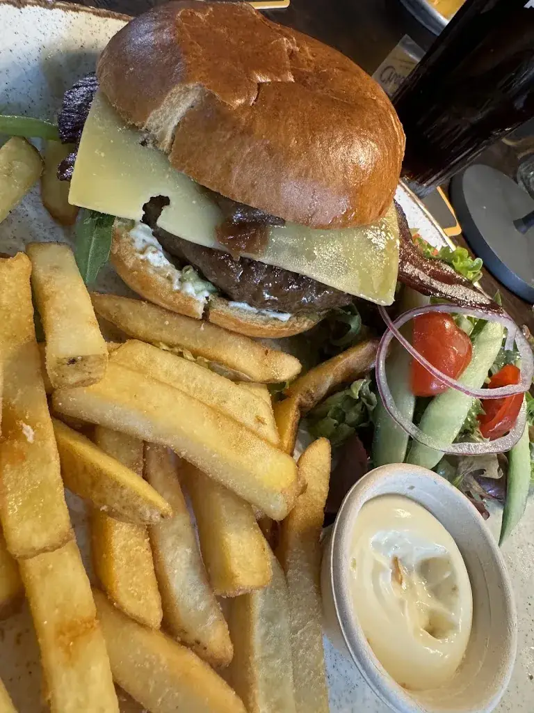 Joycey’s Beautiful Chaos ; The Traveling Artist_Gasterie De Knip_Wessem_review