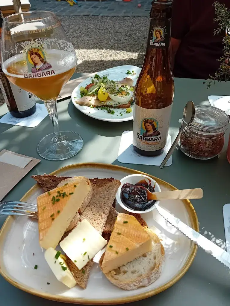 Wilfred Derksen_De Naamse Steen_Wijnandsrade_review