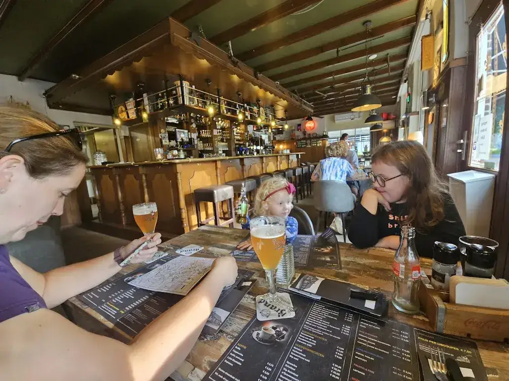 James Mason_Café 't Trefpunt_Gravenmoer_review