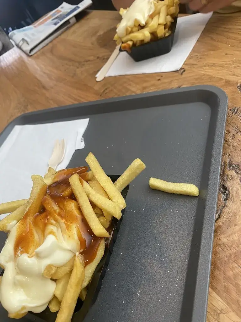 Dominique De graaff_Kwalitaria Forest_Ysselsteyn_review