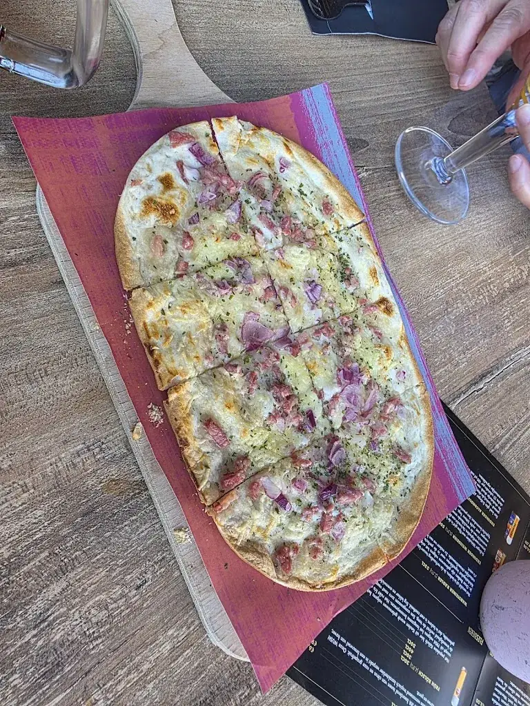 Richard Torbett_Wurst & Schnitzelhaus Zuidas (WuSH)_Amsterdam_review