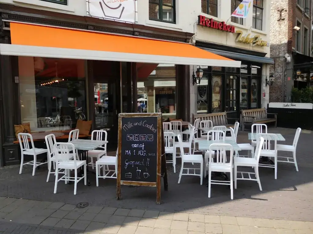 Milk & Cookies_Venlo_slider_image_1