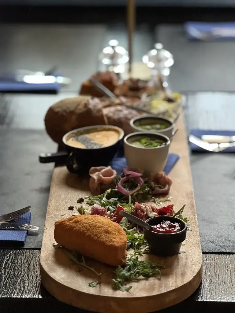 Hemingway_Venlo_slider_image_3