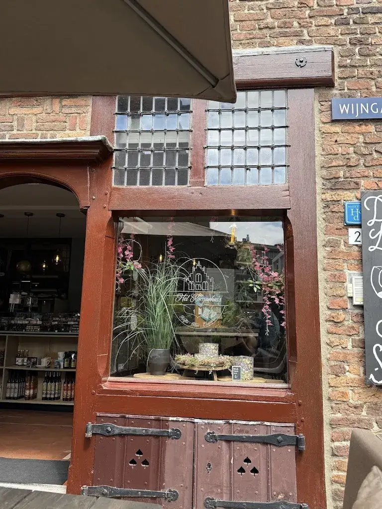 Luana Bossetti_Het Romerhuis Koffie - Thee - Chocolade_Venlo_review