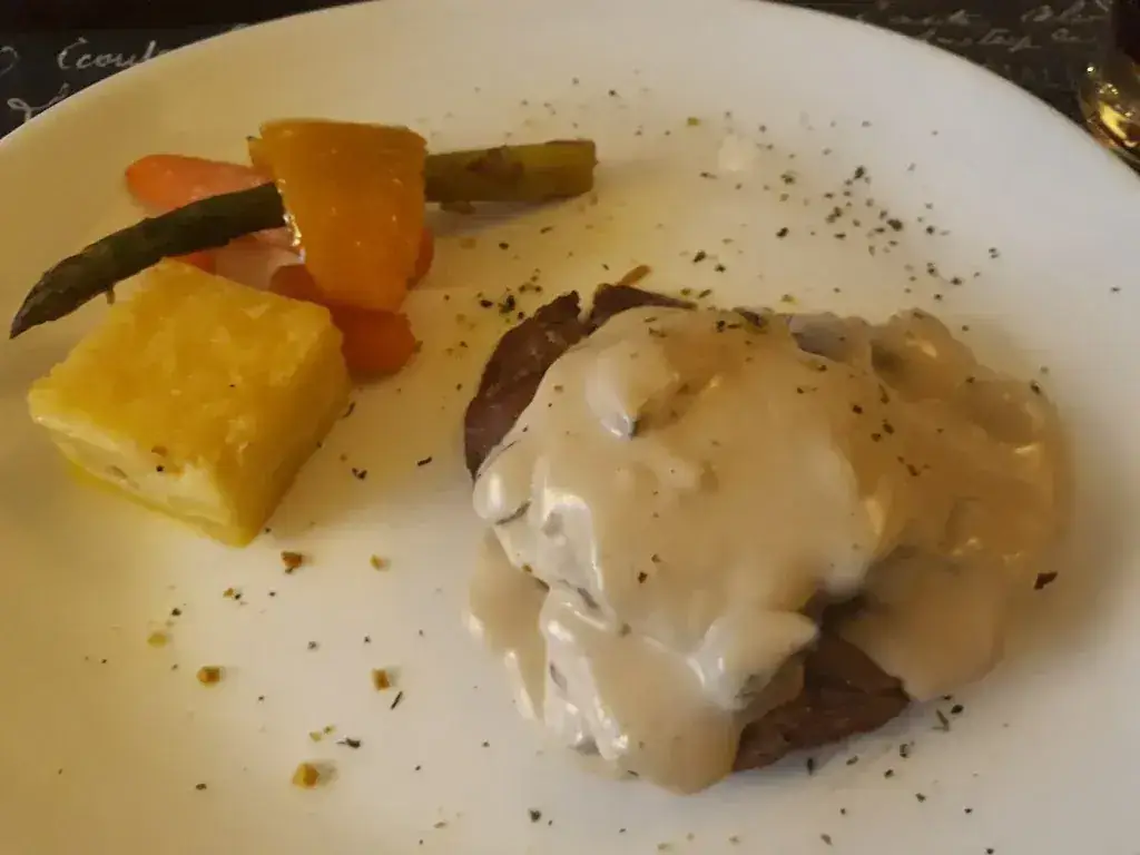 Neda MN_Brasserie de 3 Heeren_Rolde_review