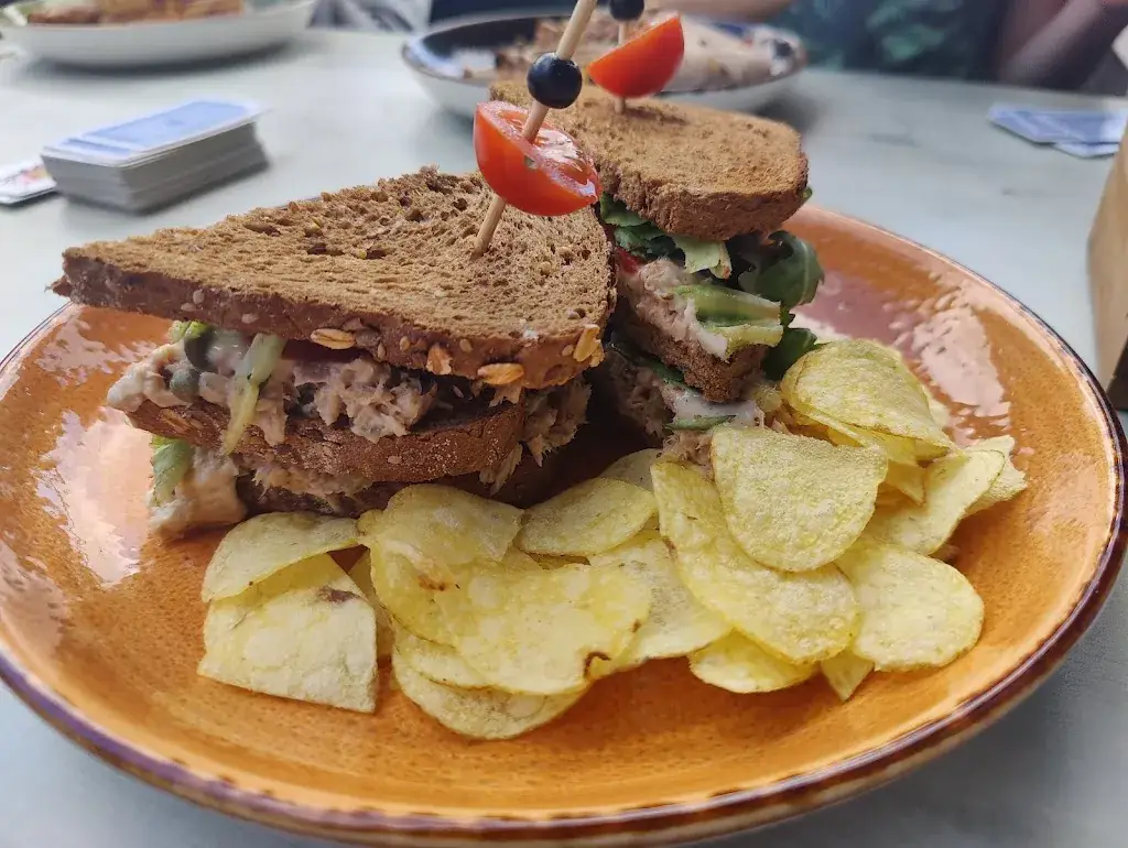 Lunchroom Van Alles Wat_Almkerk_slider_image_2