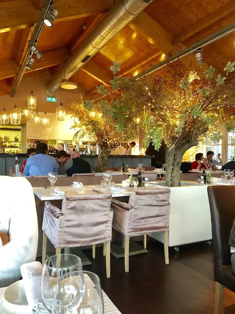 Léa DLN_Brasserie Boven de Rivieren_Sleeuwijk_review