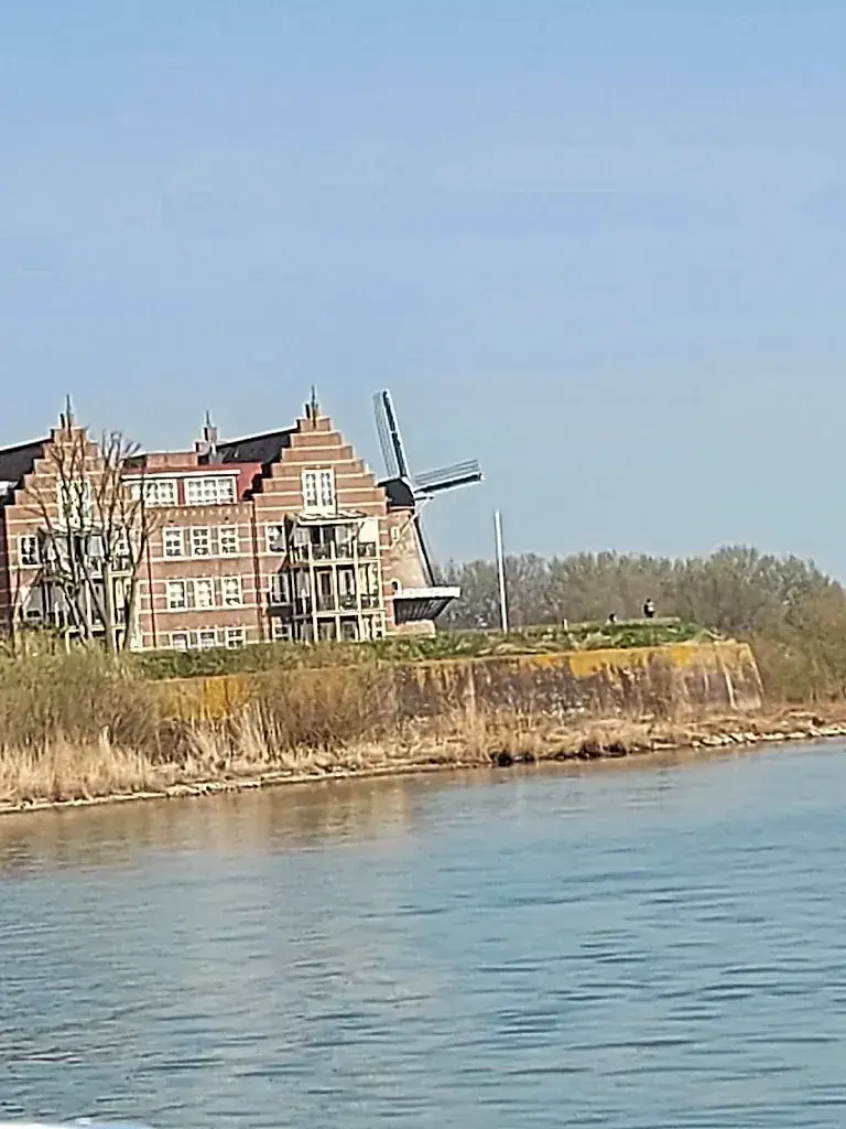 Glenis Shaw_Brasserie Boven de Rivieren_Sleeuwijk_review