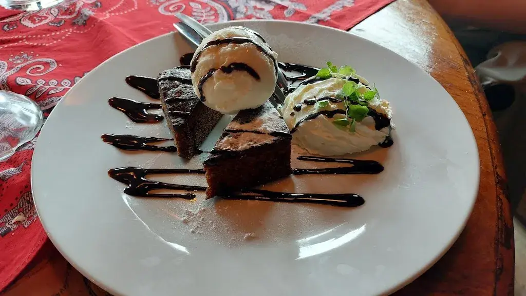 Bistro de Gelaarsde Kat_Rijn_slider_image_2