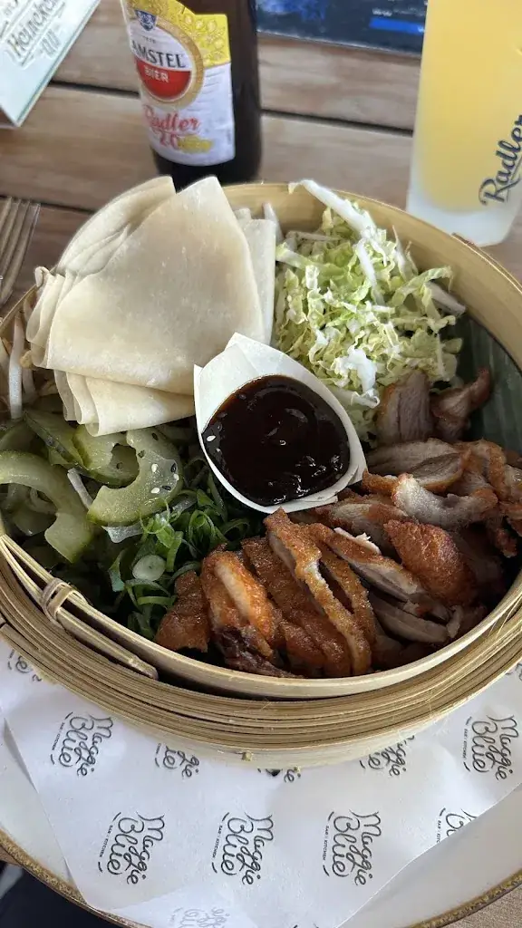 Tong Supavit_Maggie Blue_Rijn_review