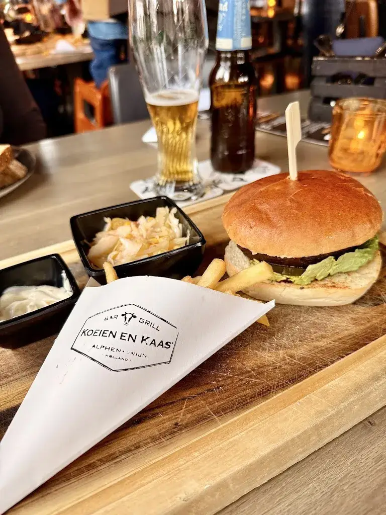 Nataliya Ligus_Koeien en Kaas Alphen a/d Rijn_Rijn_review