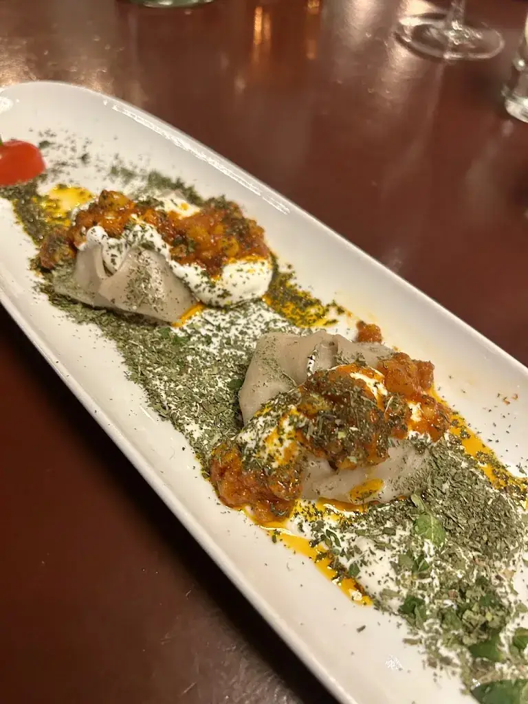 Melis Yrn_Sarban - Den Bosch 🇦🇫_'s-Hertogenbosch_review