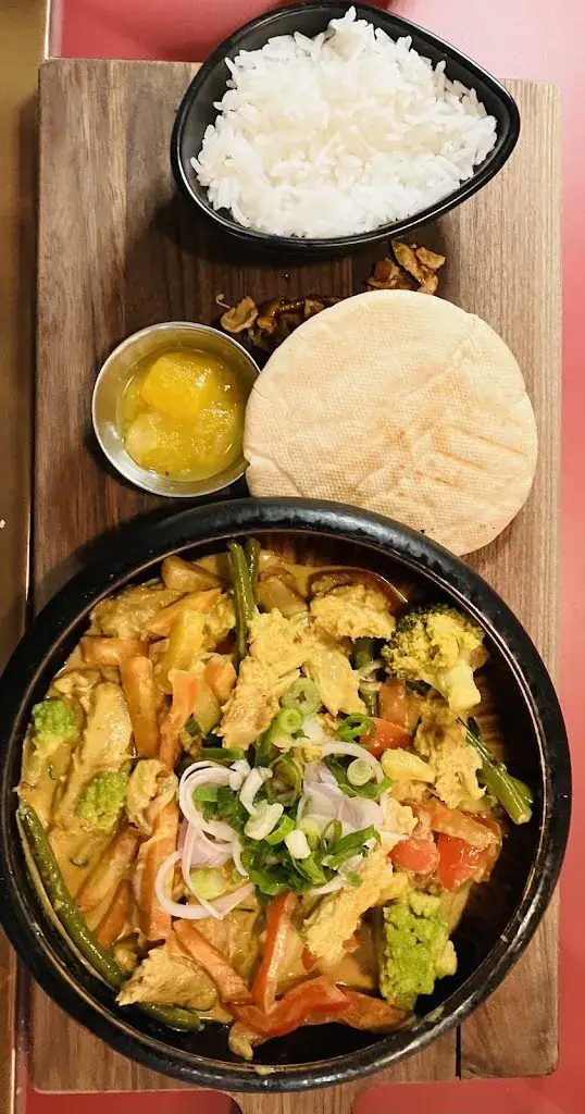 Karolina “Karolina” KW_NUL73 Lunch en Diner Café_'s-Hertogenbosch_review