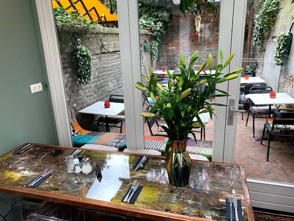 NUL73 Lunch en Diner Café restaurant in 's-Hertogenbosch