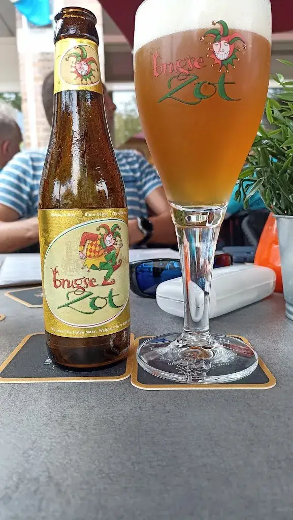 Tom Voigtländer_Eetkaffee Mozes_Goirle_review