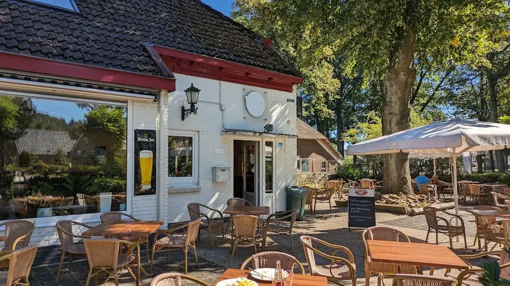 Bob van Velzen_Snackbar Eetcafe 't Hofje_Rolde_review