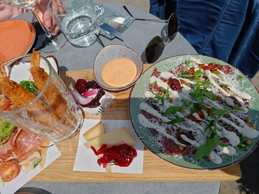 Ronn van Slobbe_Zjuu Brunch & Borrelbar_Tilburg_review