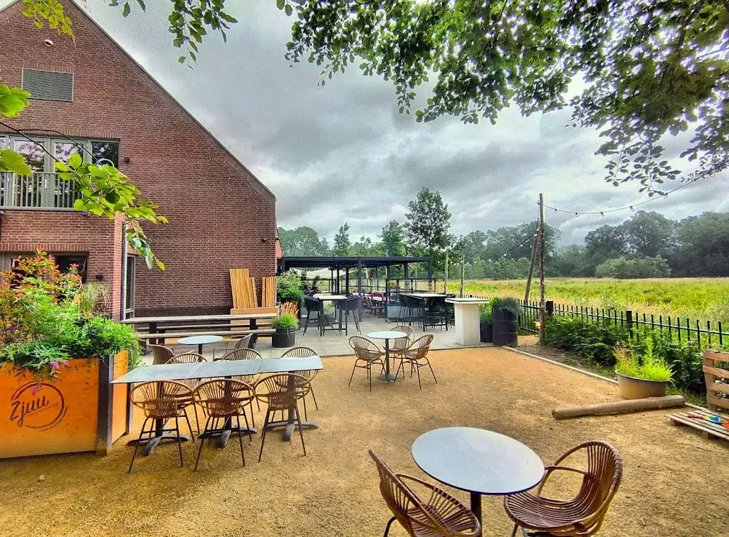 Zjuu Brunch & Borrelbar restaurant in Tilburg