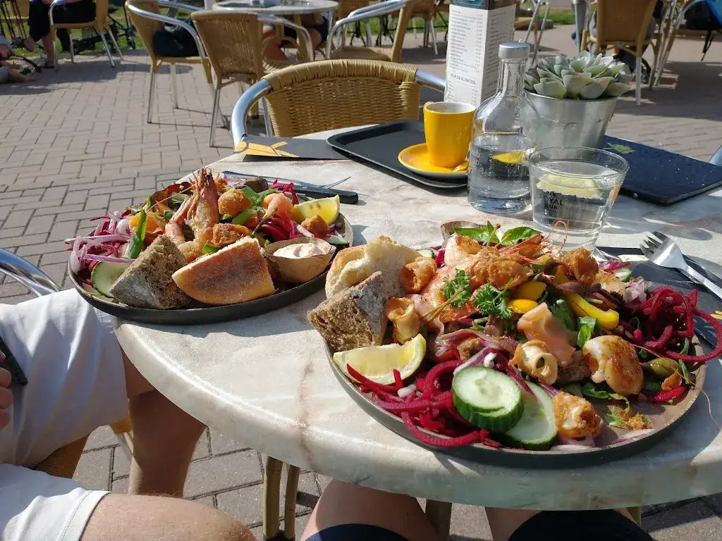 Mark Owen_Café-Restaurant Aan de Meule_Beek_review