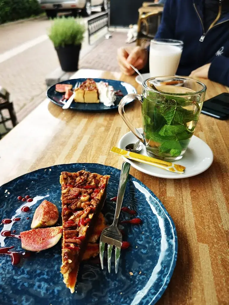 Barbara B_Brasserie Charley_Beek-Ubbergen_review