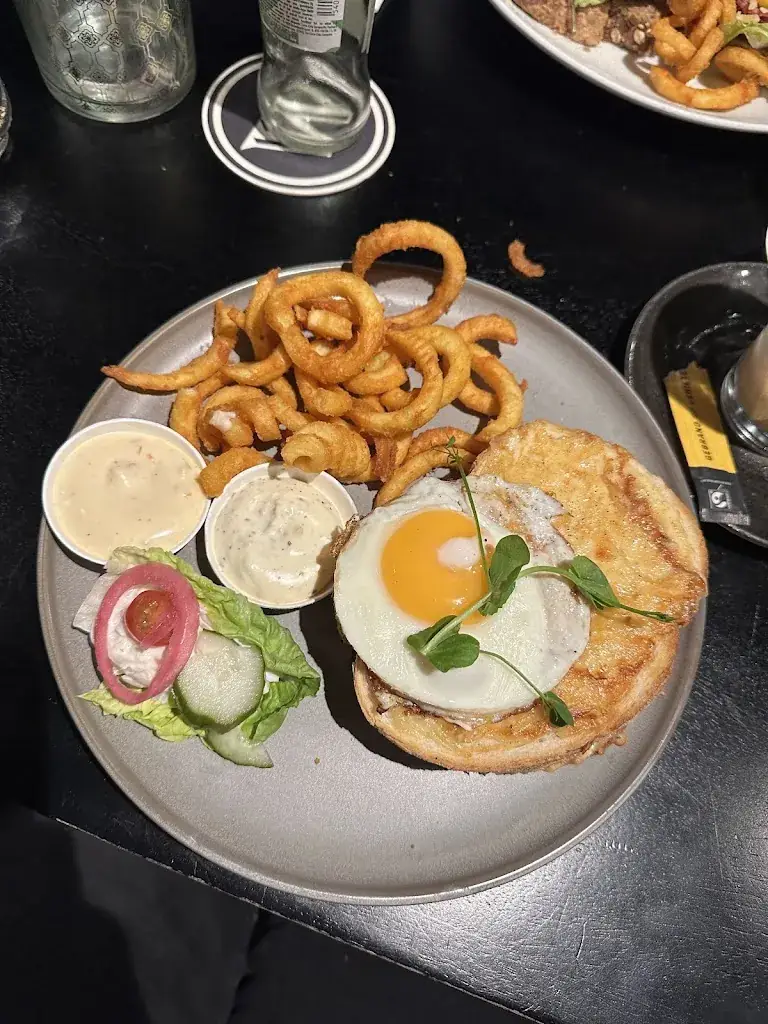 Sofi Calvo_Wijckers_Waalwijk_review