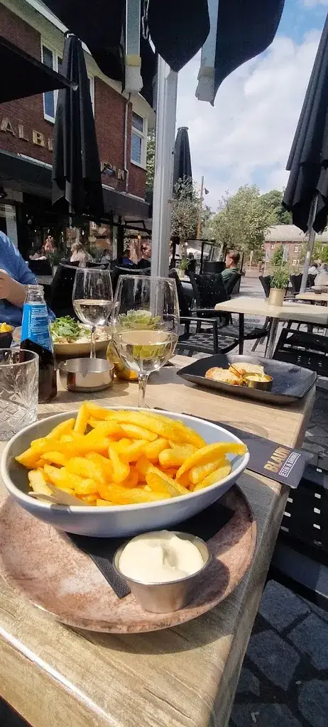 André A. Duiella_Blauw eten en drinken_Waalwijk_review