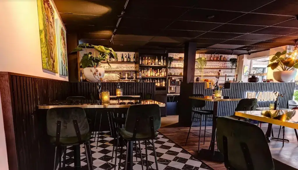 Blauw eten en drinken_Waalwijk_slider_image_1